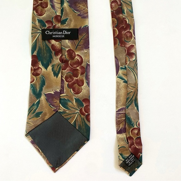 VINTAGE CHRISTIAN DIOR BROWN TAN PURPLE RED GRAPE LEAF PRINT SILK NECK TIE - Picture 3 of 5